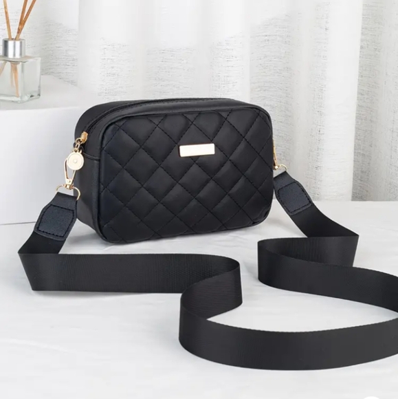 Handbags - NEW Quilted Vegan Leather Bag